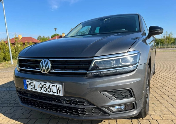 Volkswagen Tiguan cena 94700 przebieg: 102300, rok produkcji 2020 z Uniejów małe 232